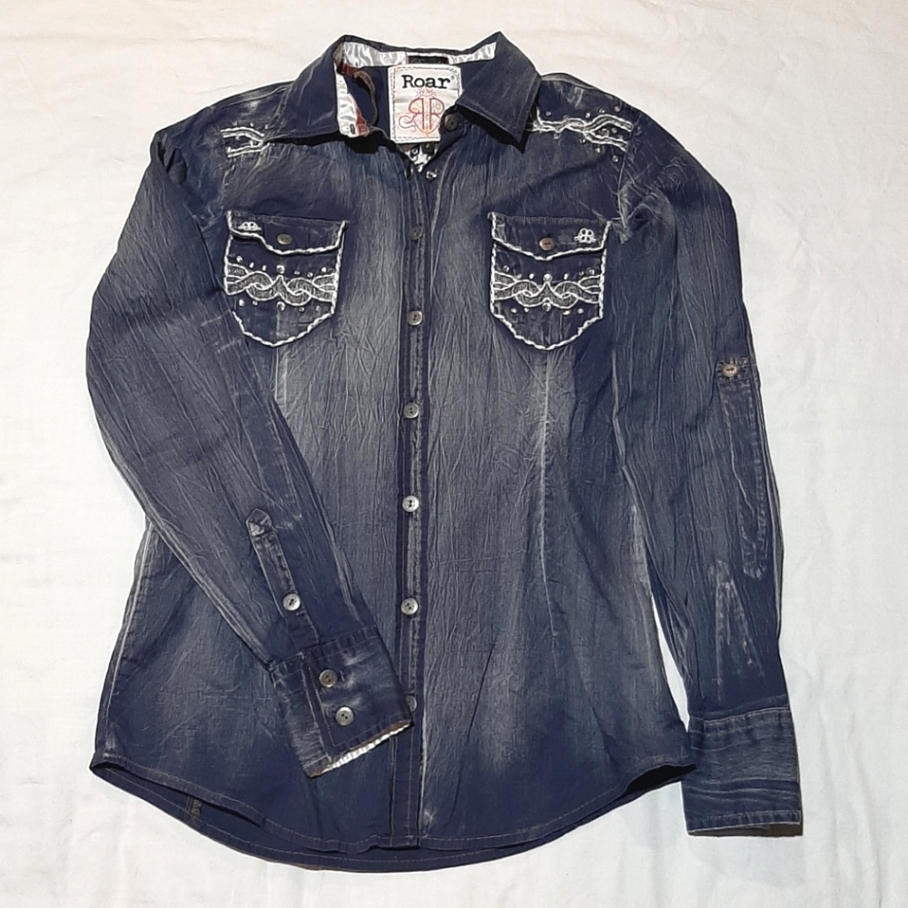 ROAR - Western women's dark denim/lace/button up western blouse Size S